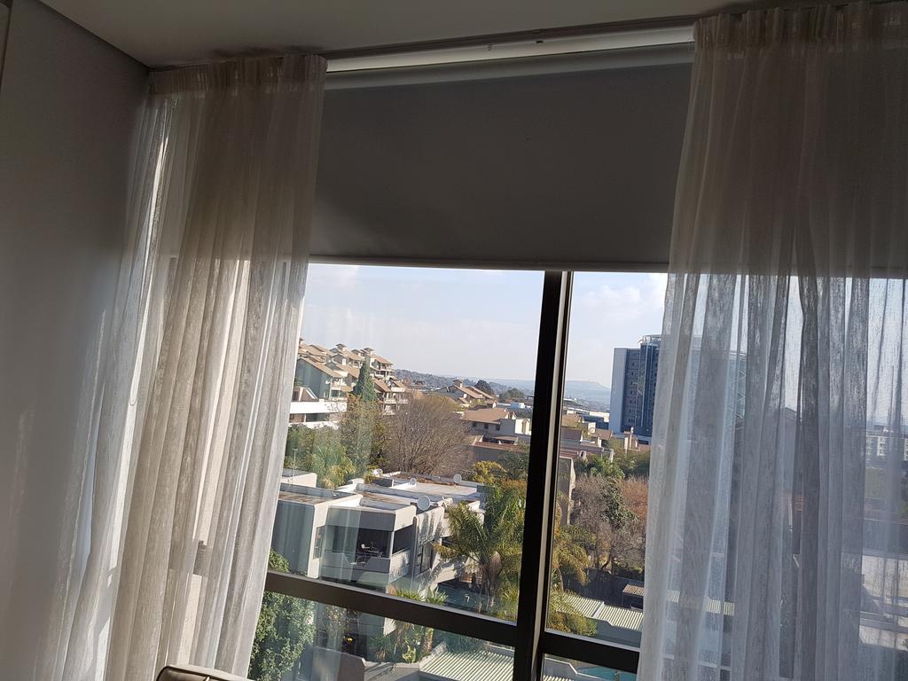 615 Sandton Skye Johannesburg Exterior photo