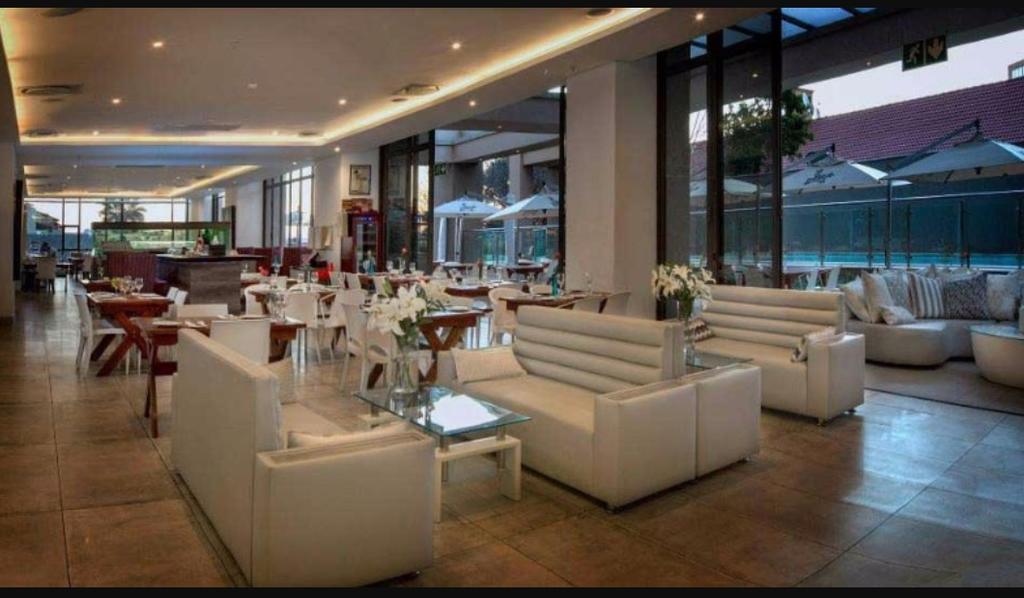 615 Sandton Skye Johannesburg Exterior photo