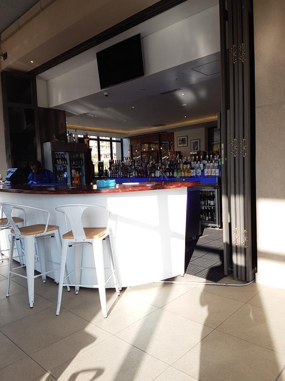 615 Sandton Skye Johannesburg Exterior photo