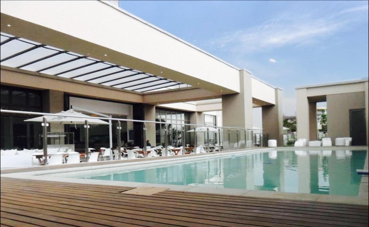 615 Sandton Skye Johannesburg Exterior photo